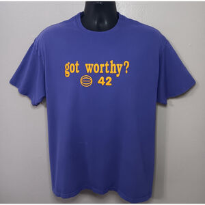 Vintage 90s Y2K James Worthy #42 Los Angeles LA Lakers Large NBA T-shirt Purple